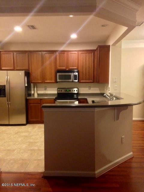 Photo - 11141 Castlemain Cir S