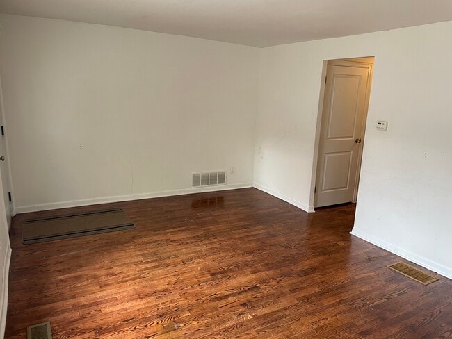 Photo - 206 N Pearl St