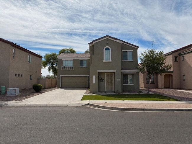 Building Photo - 8337 W Hughes Dr