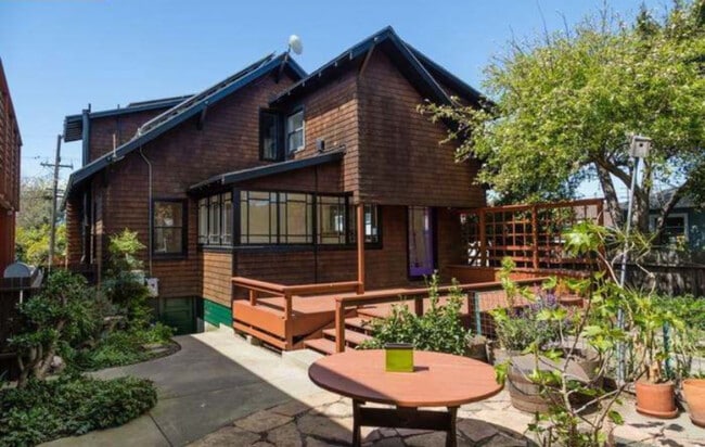 Deck in the back - 2709 McGee Ave