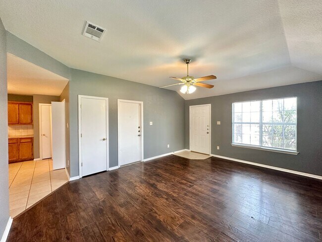 Photo - 1501 Cinch Dr Unidad 1501 A Cinch Drive