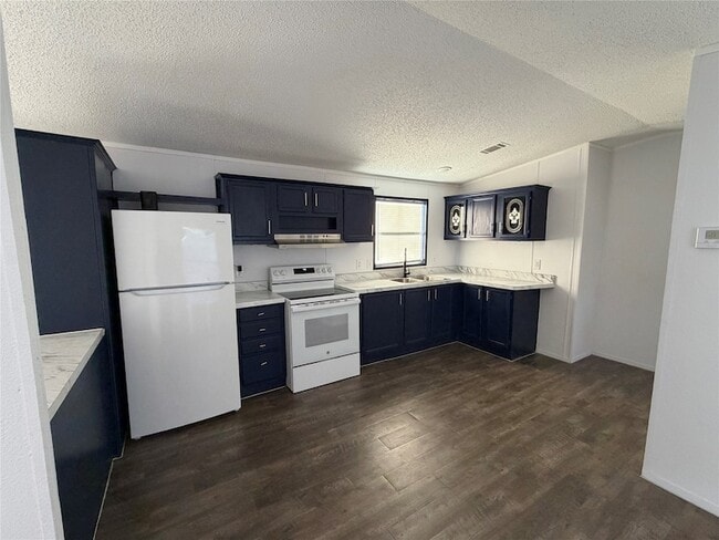 Photo - 31029 Sweetbriar Ln