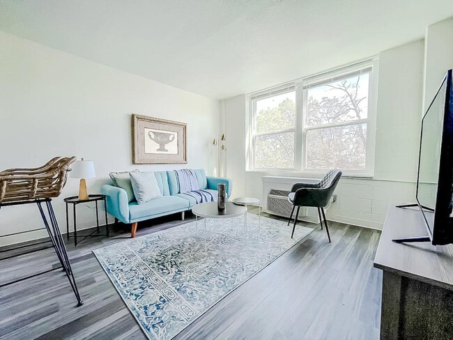 Building Photo - 2531 Burnet Ave Unit ID1036782P Rental