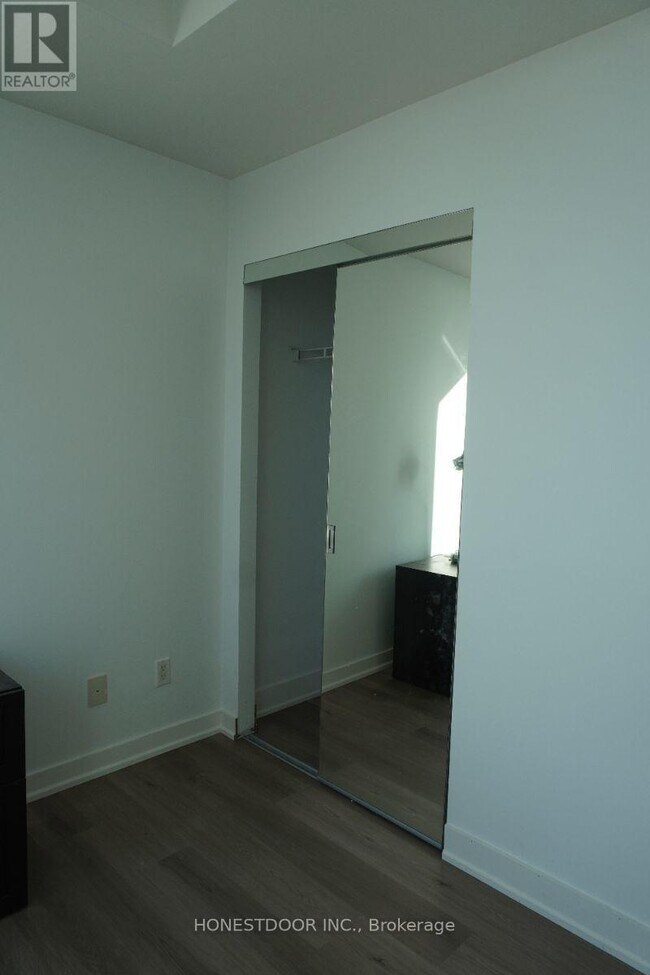 Photo - 295 Adelaide St W Unit 3302