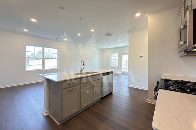 Photo - 1036 Red Finch Way