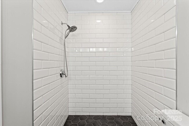 Photo - 1010 Eagles Nest Ln