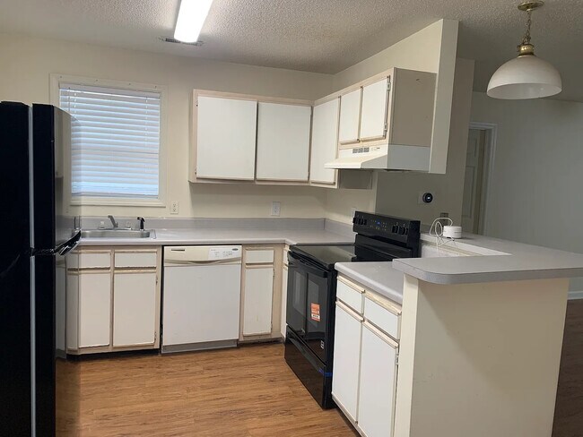 Room in Condo on Carlton Ave
