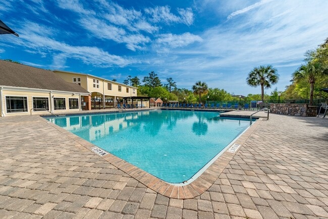 Building Photo - The Crossing at Santa Fe