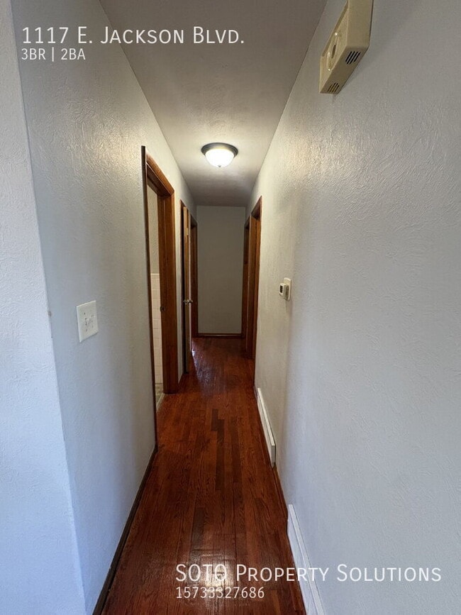 Photo - 1117 E Jackson Blvd