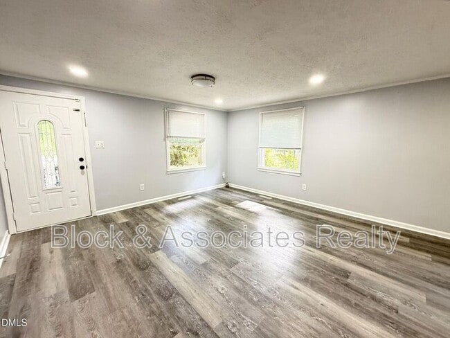 801 Carter Ave
