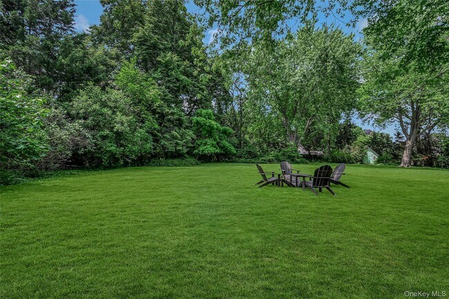 Photo - 400 Town Creek Ln