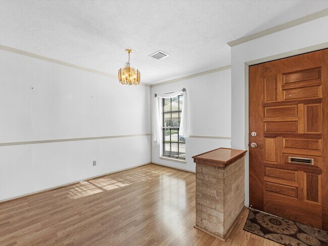 3311 Westbrook Cir