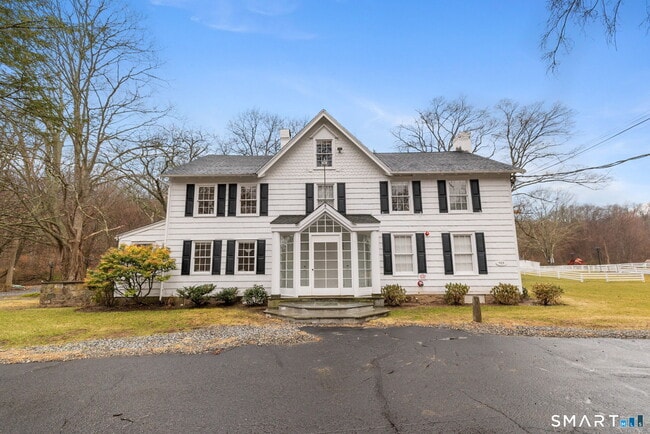 Building Photo - 523 Danbury Rd Unit C