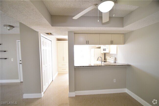 Building Photo - 3405 Winkler Ave Unit 201 Rental