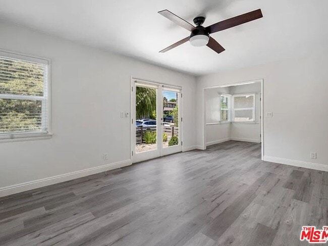 Photo - 908 Venezia Ave