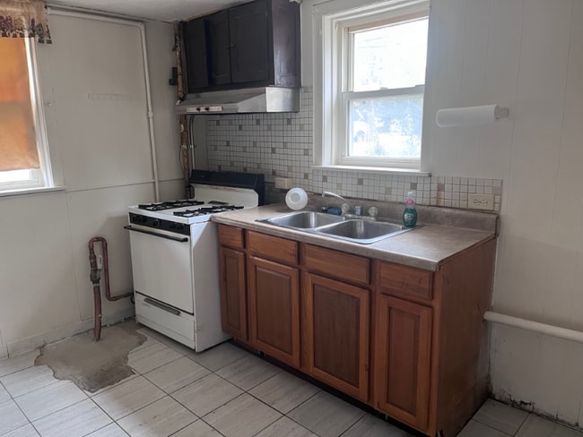 Photo - 9301 Washington Ave Unidad GW