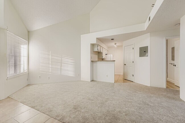 Photo - Cozy 1 bedroom condo with 1 bath