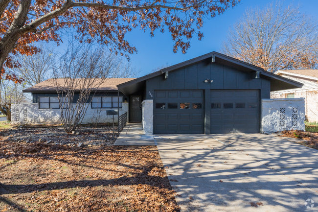 Building Photo - 708 Meadowlark Cir Rental