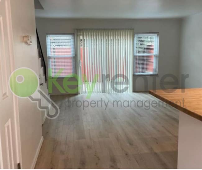 Photo - 5614 Hillsdale Blvd