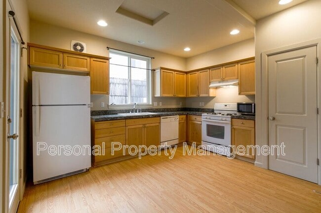 Photo - 4014 NE 89th Way