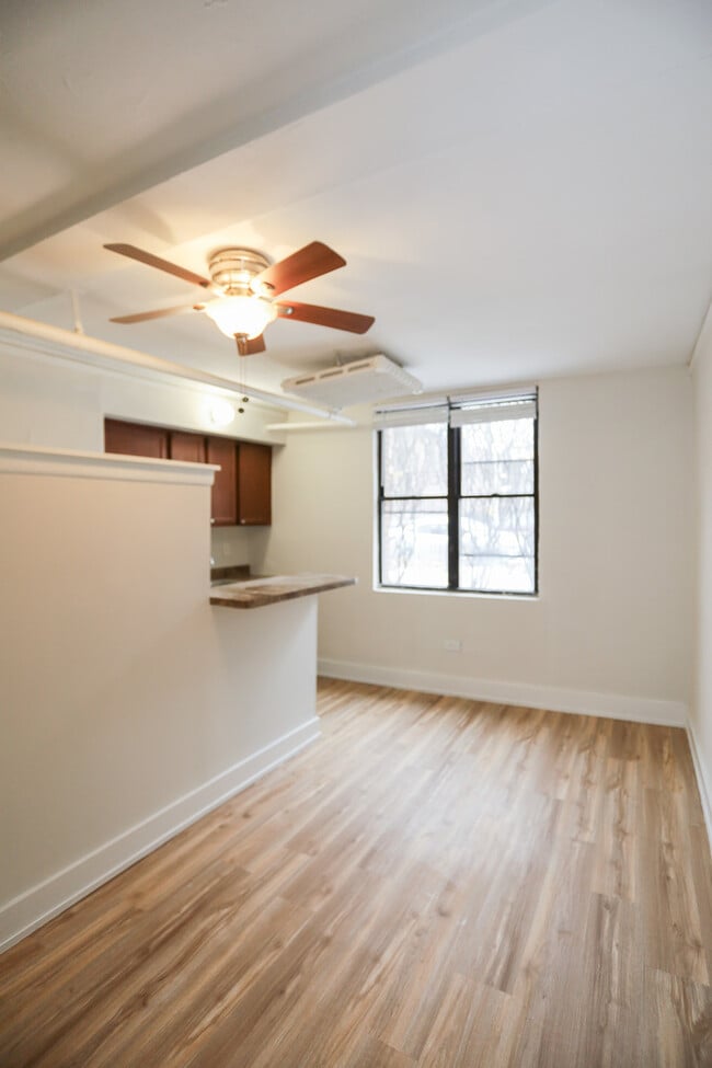 Photo - 5210 S Woodlawn Ave