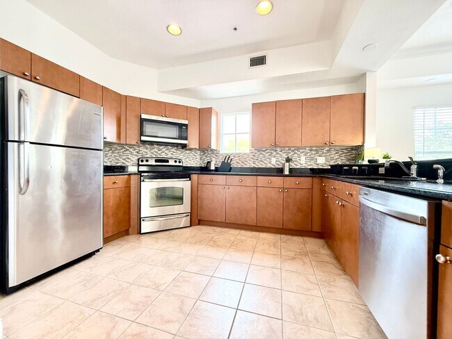 Photo - Perfect balance of space, style & easy living - 2Bedrooms 2.5Bath in Clearwater!