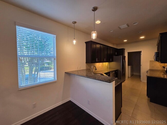 1102 Dakota Dr