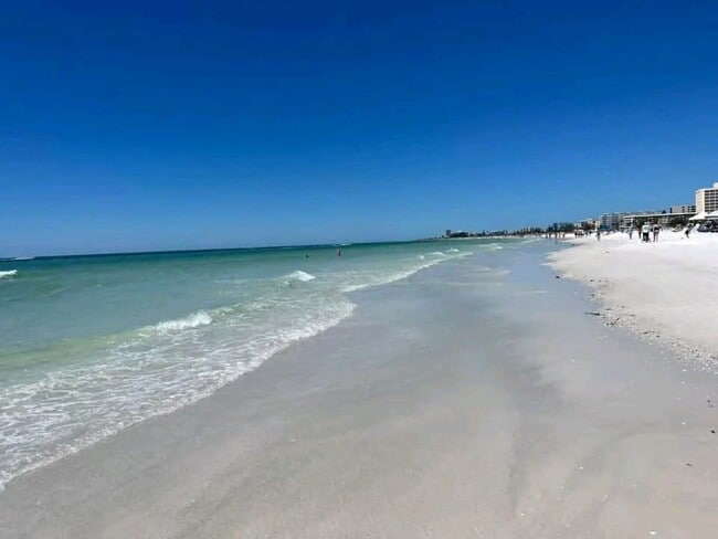 Photo - 1055 W Peppertree Dr Unit 5th