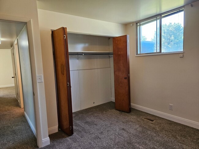 Photo - 351 W 200 S
