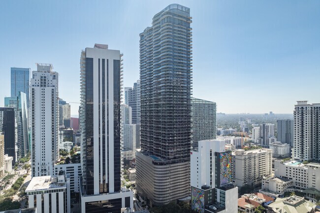 1000 Brickell Plz - Brickell Flatiron