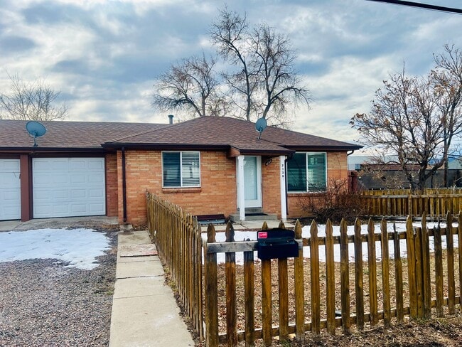 Building Photo - 16th7130 Unit #A