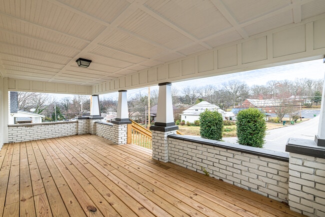 Photo - 1287 E Harper Ave