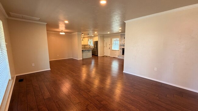 Photo - 209 E Cammack St