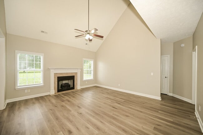 Photo - 1448 Jeter Way