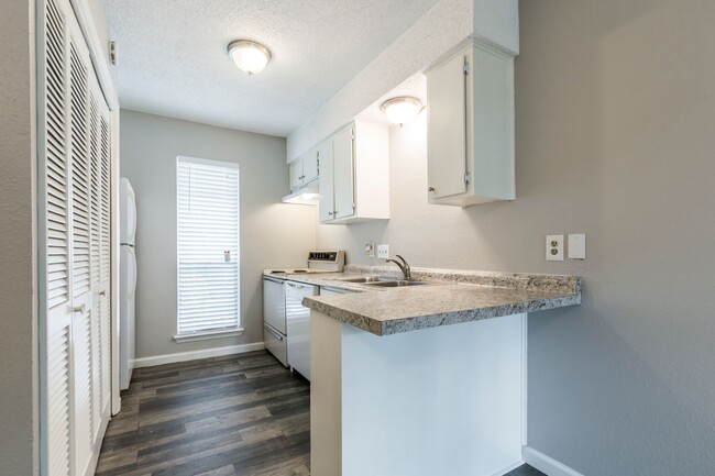 Room for 2 bar stools at countertop - Shady Oaks Apartments