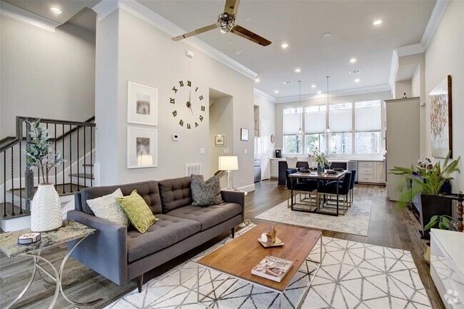Building Photo - 6068 Kansas St Rental