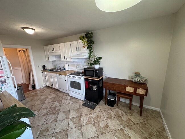 Photo - 21 Middlesex Ave Unit 303