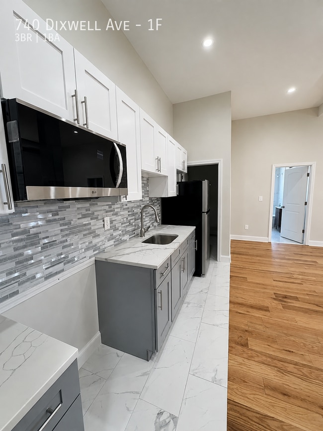 Building Photo - 740 Dixwell Ave Unit 1F