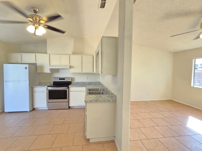 Photo - 2 Bed 1 Bath Spacious Apartment in Mesa