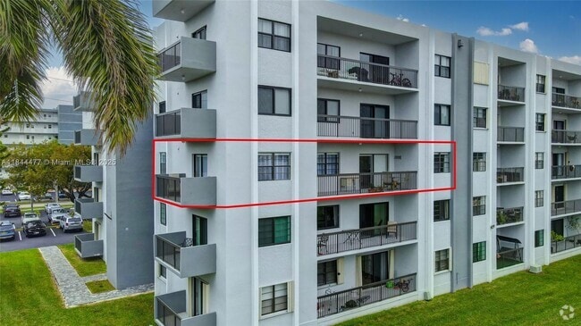 Building Photo - 1301 NE 7th St Unit 318 Rental