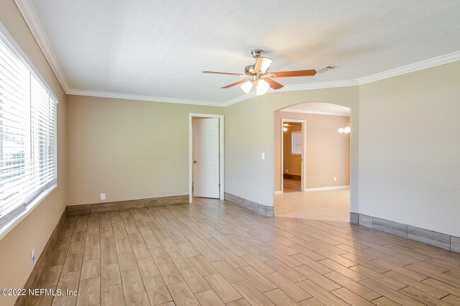 Photo - 4440 Naranja Dr S