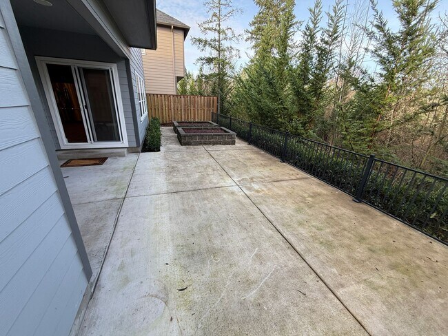 Photo - Nice 4bed/2.5 Bath Home, Gas Range