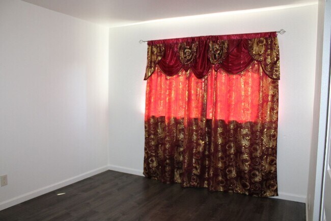 Photo - 3800 Waller Ave Unidad 3800 WALLER AVE #D