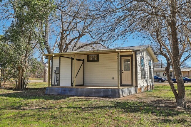 304 Harris St