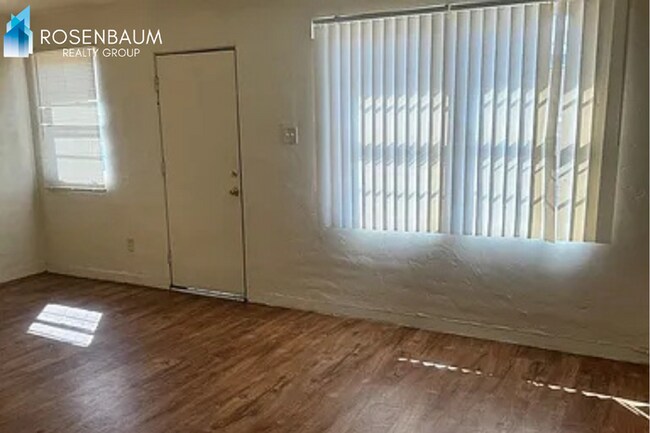 Photo - 1701 N Village Dr Unidad 1701