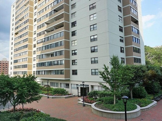 Building Photo - 6 Whittier Pl Unit 9E