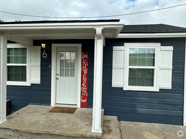 Building Photo - Cute Efficiency Cottage near Lake Tawakoni... Rental