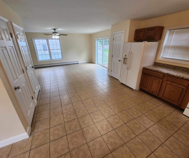 Photo - 128 S Main St