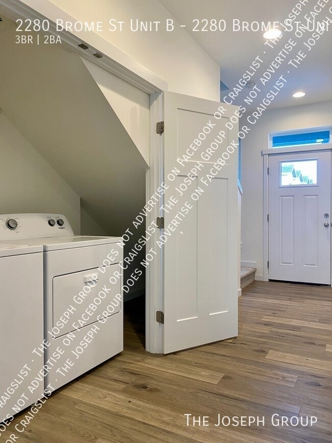 Photo - 2280 Brome St