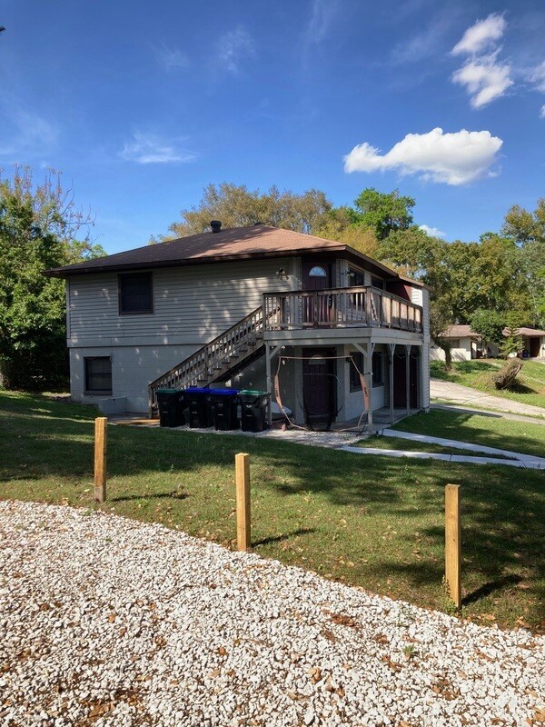 Photo - 901 Monroe Ct